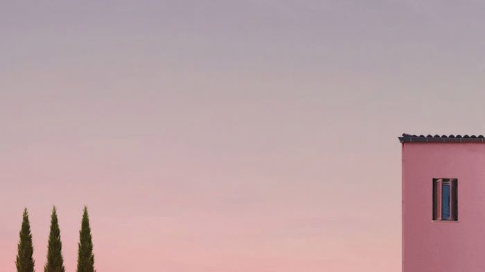 Andria Pancrazi pokazuje "niekończące się lato" w swoich minimalistycznych kompozycjach 1