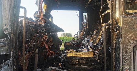 Kabina się stopiła. Potężny pożar na S8