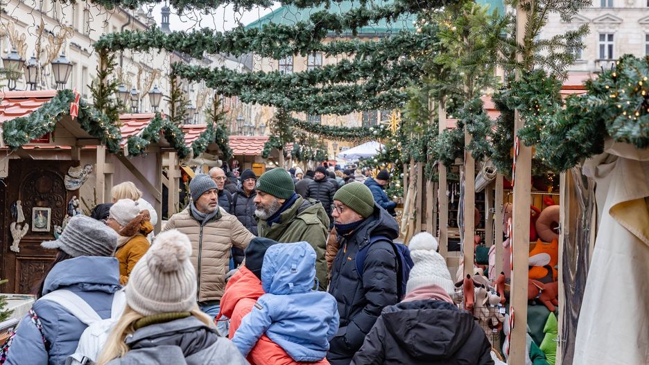 Magia świąt zawitała na Mały Rynek w Krakowie. Rozpoczął się wyjątkowy kiermasz