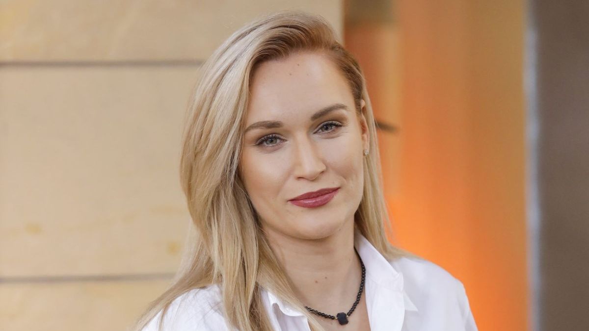 Kamila Boś w wieczorowej stylizacji