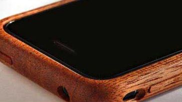 iPhone z drewna 1