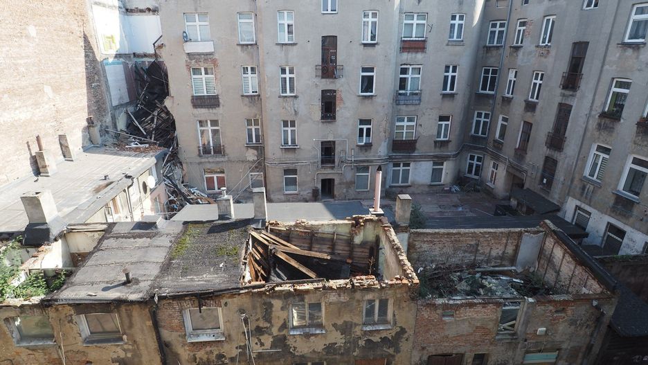 Kamienica przy 1 Maja 21 zaraz po zawaleniu się jej części 4 września 2024 roku