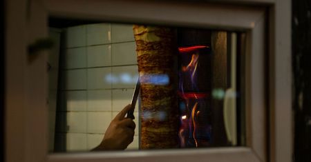 Kontrola kebabów. Druzgocące wyniki. Nawet 11 tygodni po terminie
