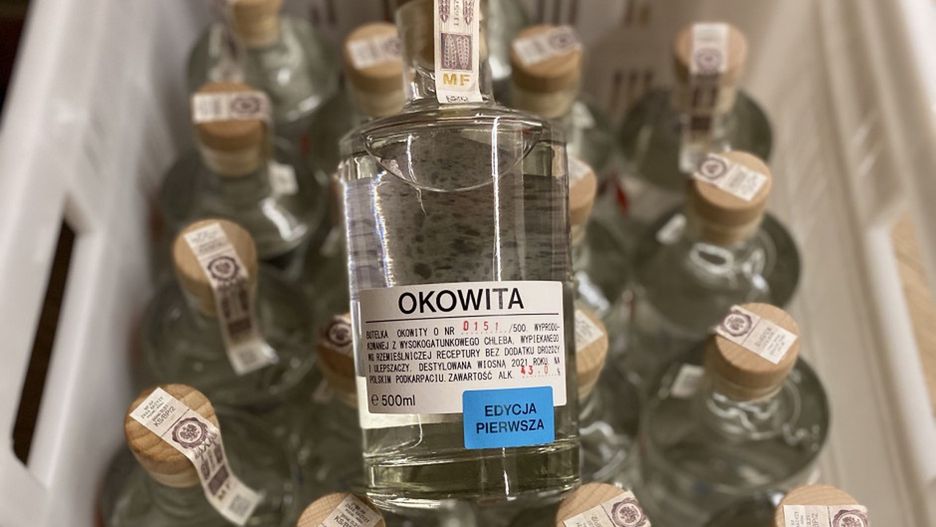 Okowita z czerstwego chleba