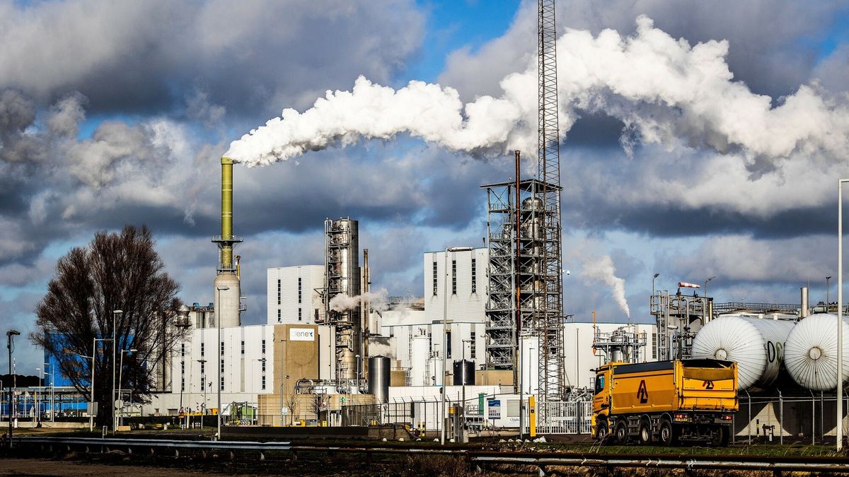 Naukowcy  przekształcili CO2 w alkohol