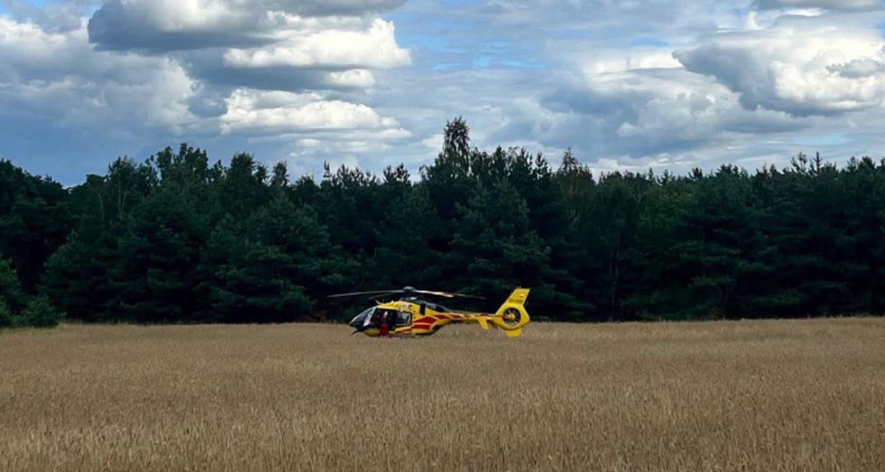 Helikopter LPR-u wylądował na polu rolnika. Ostre słowa: "To jest chore"