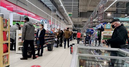 Niedziele handlowe grudzień 2020. Czy 27 grudnia będzie niedziela handlowa?