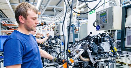 Polacy boją się o swoje miejsca pracy. Co dalej z fabryką Volkswagena?