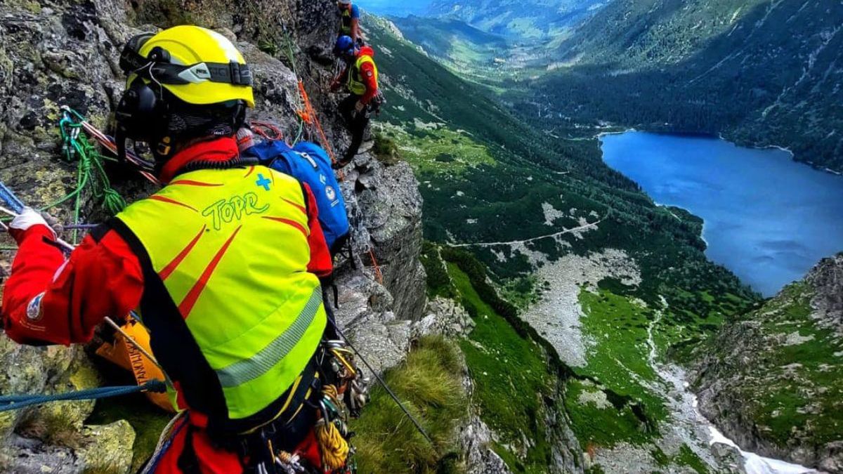Bezpieczne wakacje w Tatrach. TOPR pomogło 168 turystom