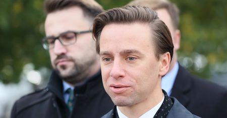 "Księżycowe teorie". Bosak o kontrowersjach wokół Korwin-Mikkego
