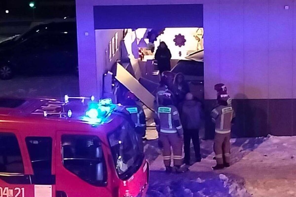 Kobieta wjechała porsche do środka żłobka przy ul. Strzeszewskiego w Lublinie