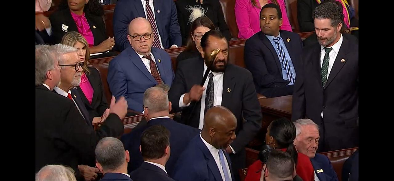 Tense moments in Congress as Representative Al Green ousted