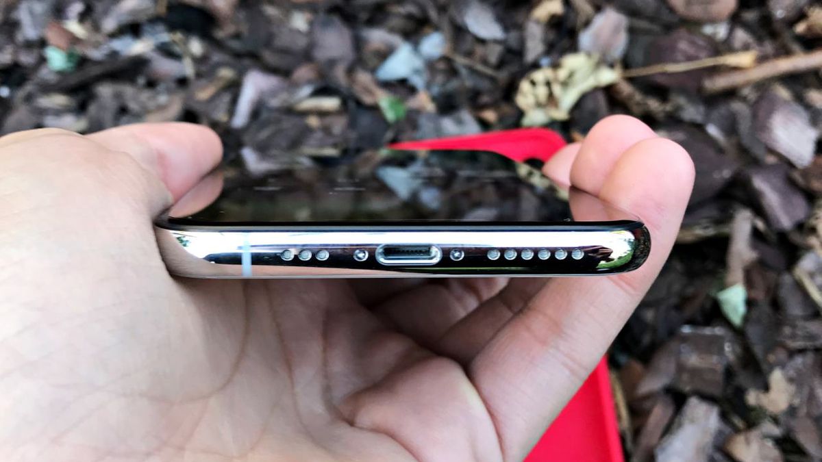 iPhone XS ze złączem Lightning