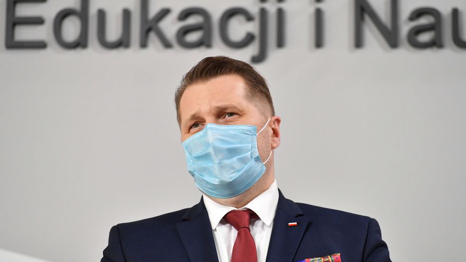 Powrót do szkół już w maju? Przemysław Czarnek optymistycznie