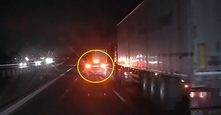 Szeryf w tirze i drugi w audi. Nagranie wymiany "uprzejmości" na drodze