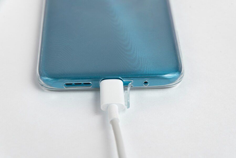 Charging a smartphone in a case