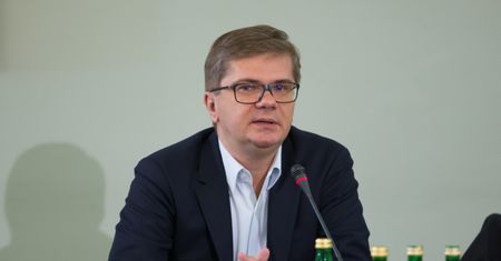 Fala procesów po filmie TVP. Komornik nie może doręczyć pozwów Latkowskiemu
