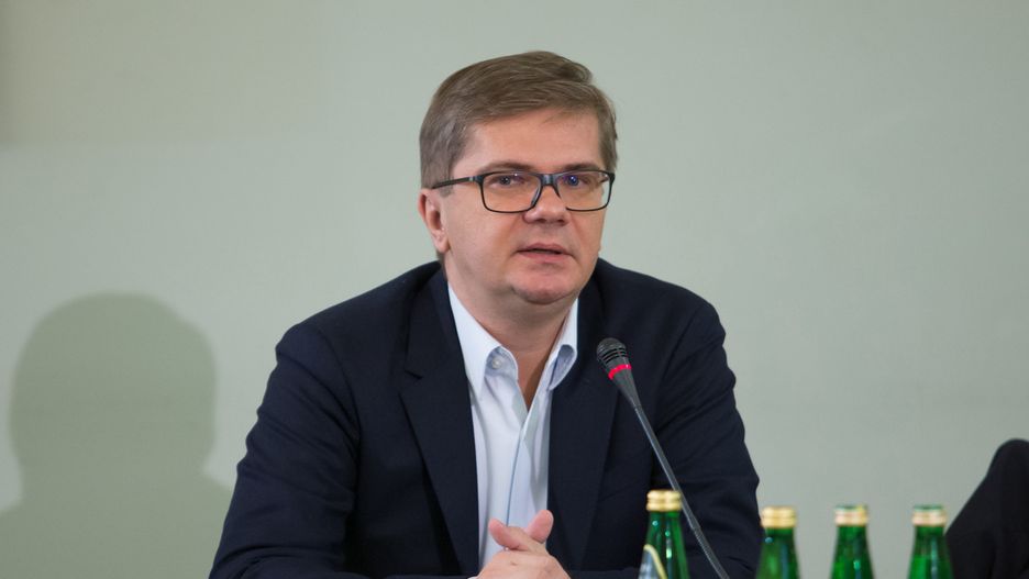 Sylwester Latkowski nie przejmuje się pozwami i przygotowuje kolejny film dla TVP