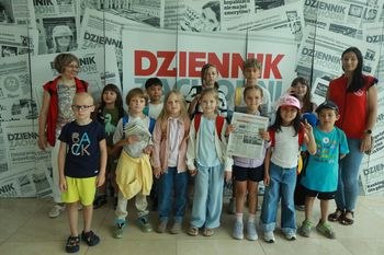 Katowice: Uczniowie ze szkoły Maple Bear w redakcji Dziennika Zachodniego. Sami będą opowiadać swoje historie. "Papier" ich zainteresował
