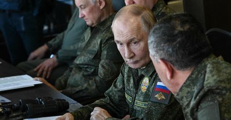 Dochody z ropy i gazu lecą na łeb na szyję. Oto co szykuje Putin
