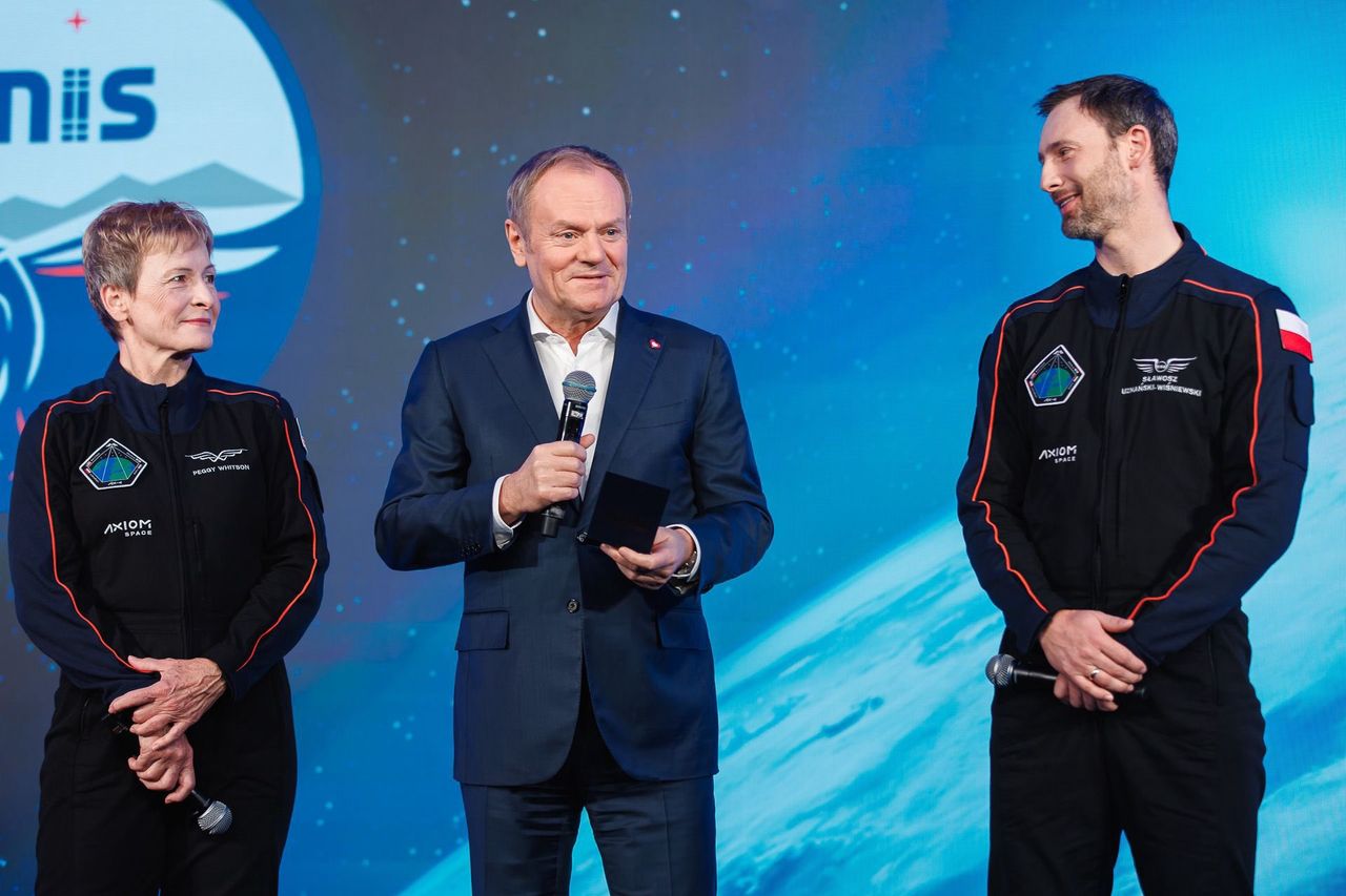 Tusk spotkał się z astronautami. Wśród nich znalazł się Polak