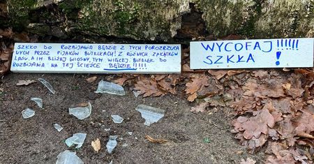 Zdjęcia z Lasu Młochowskiego podzieliły internautów. "A może to głos rozpaczy?"
