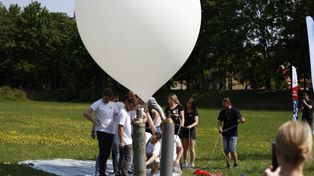 Start balonu stratosferycznego w Częstochowie. To projekt Politechniki i Ivel Electronics. Zobacz jak wzniósł się w powietrze - ZDJĘCIA