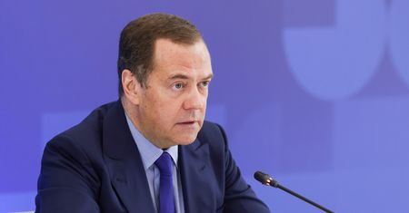 Miedwiediew znów grozi NATO. Mówi o "uzasadnionym celu wojskowym"