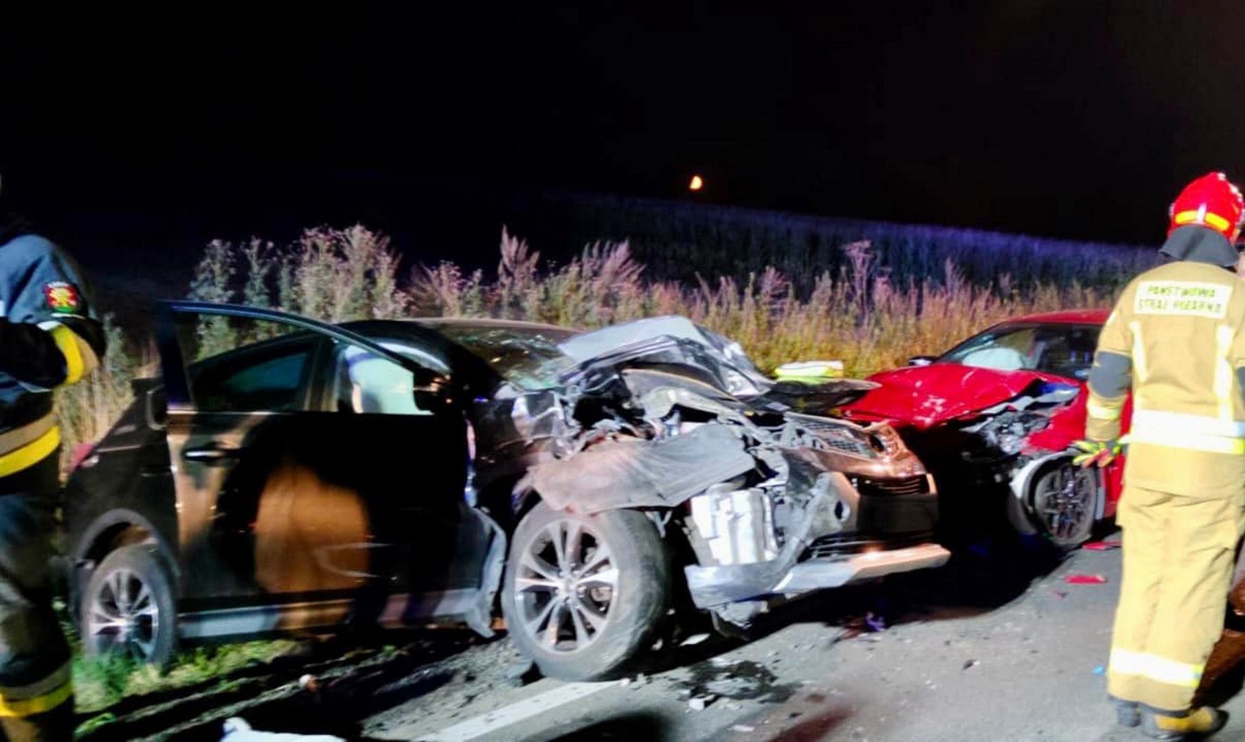 Tragedia na DK 15. Nie żyje osoba dorosła, a dziecko trafiło do szpitala