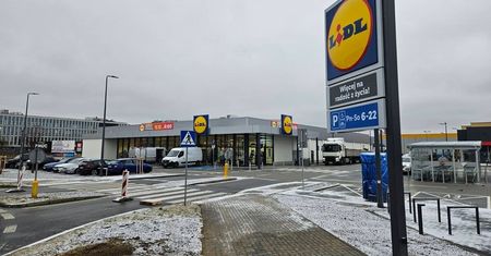 Do której otwarte sklepy w Sylwestra 2026? Sprawdzamy godziny pracy popularnych sieci