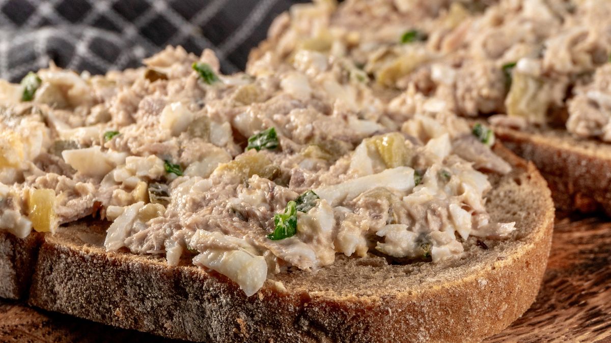 Pasta jajeczna z wątróbką to świetne połączenie białka i żelaza