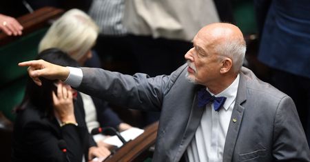 Korwin-Mikke ukarany. "Zamiast się wytłumaczyć, zrobił awanturę"