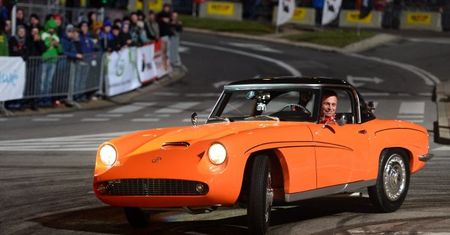 Syrena Sport - pierwszy raz repliki na Karowej
