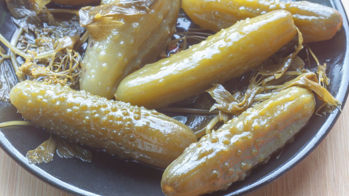 Ogórki kiszone są zdrowe, ale nie dla każdego