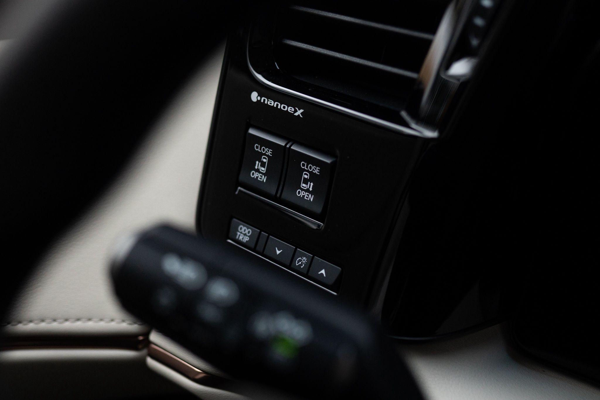 Lexus LM
