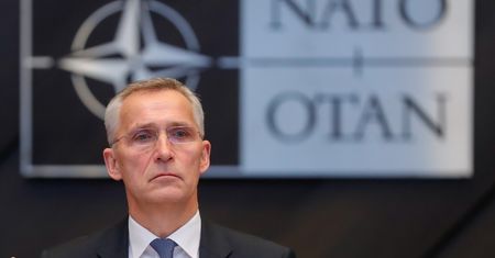 NATO wezwało wszystkie kraje świata do bezwzględnego potępienia agresji Rosji na Ukrainę