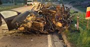 BMW huknęło w ciężarówkę. Koszmarny wypadek w środku nocy