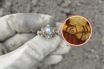 Zaledwie 7 cm pod ziemią. Niesamowite znalezisko. Może mieć 800 lat