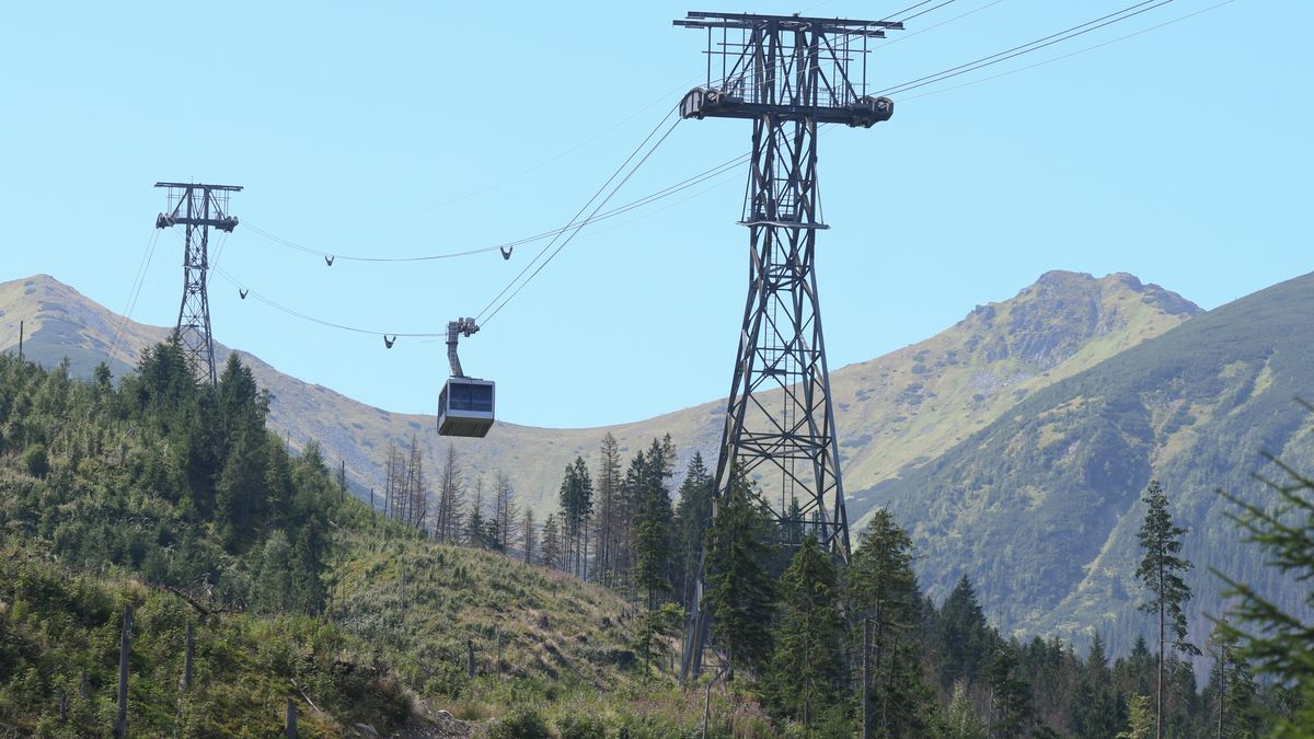 Halny w Tatrach sprawia kłopoty. IMGW ostrzega
