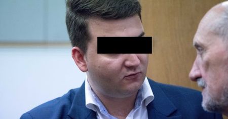 Ciężkie życie Bartłomieja M. w zakładzie karnym: 10 minut na prysznic, czekolada tylko z kantyny