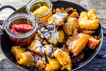 Zimą na śniadanie robię piernikowy omlet. Wychodzi za każdym razem, bo nie trzeba obracać