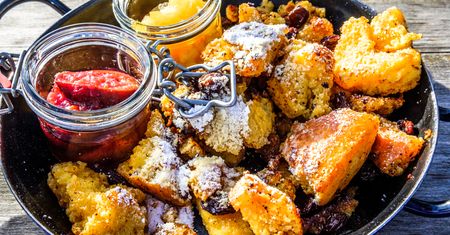 Zimą na śniadanie robię piernikowy omlet. Wychodzi za każdym razem, bo nie trzeba obracać