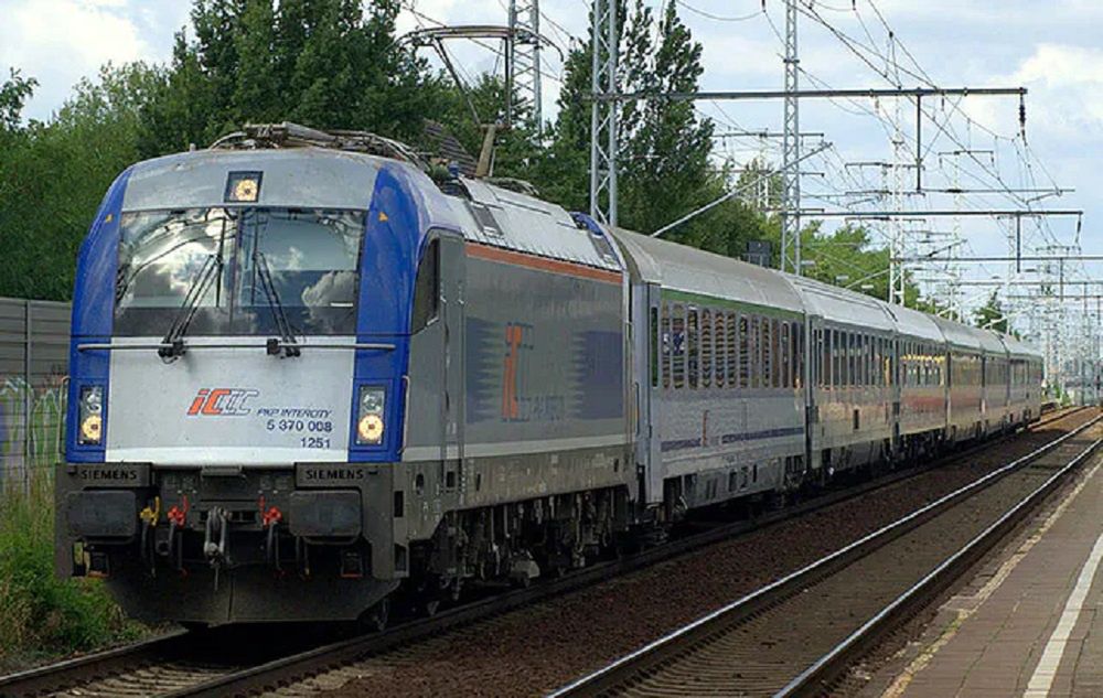 Warszawa. Opóźnienia pociągów po wypadku w Ciechanowie