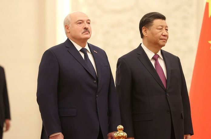 Białoruś bliżej Chin. To ma być partnerstwo "na każdą pogodę w nowej erze"