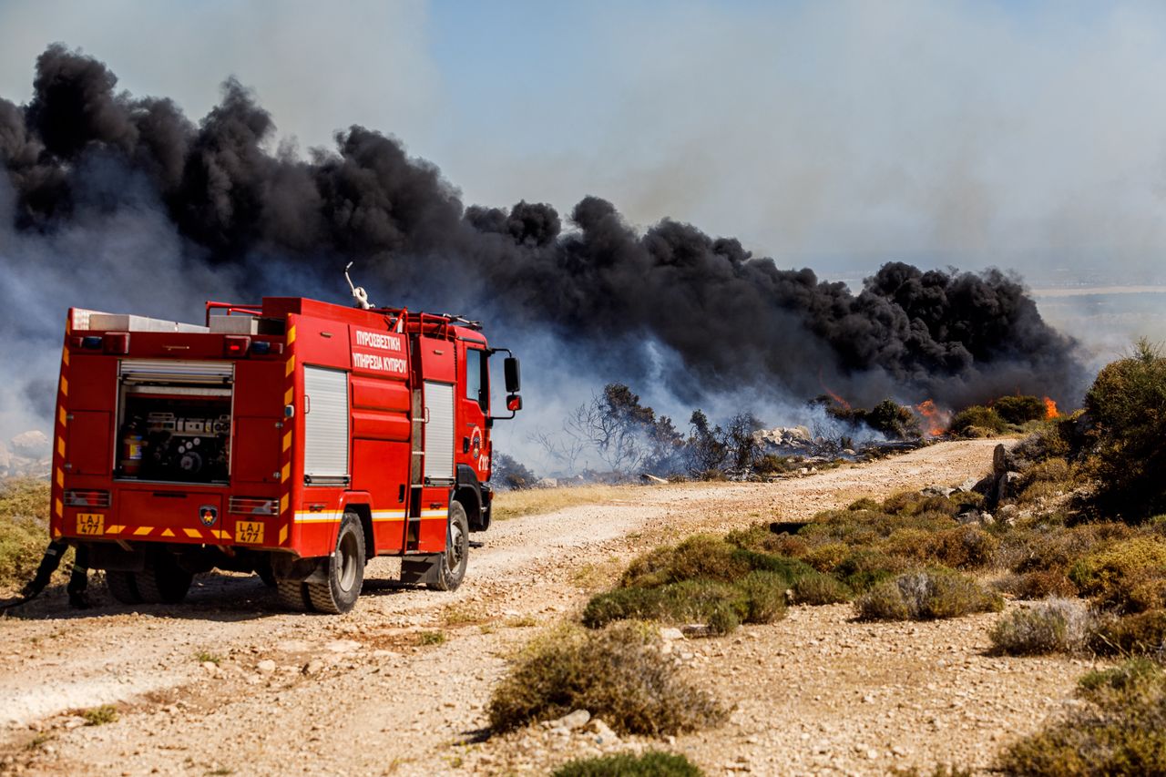 Piekło na Cyprze. Ogień niszczy domy i pustoszy winnice