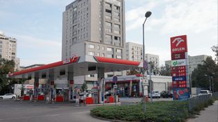 Zarobki kasjerów na Orlenie. Tyle dostają "na rękę"