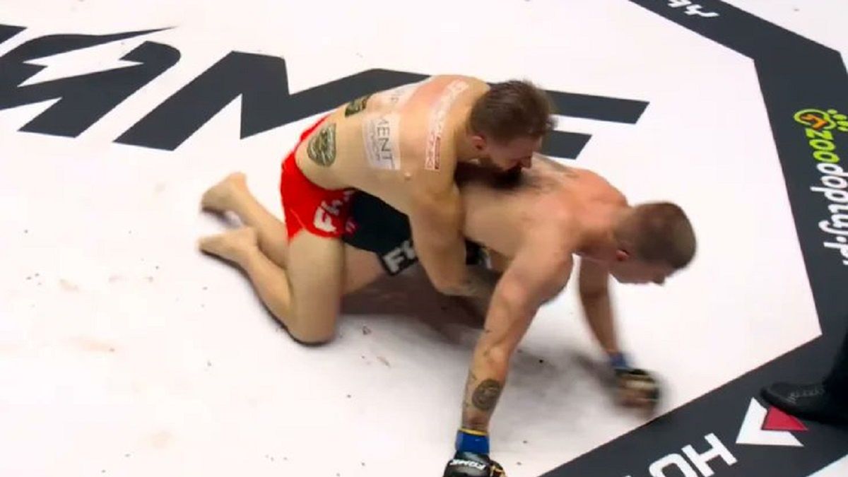 Amadeusz Roślik wygrywa z Kacprem Błońskim