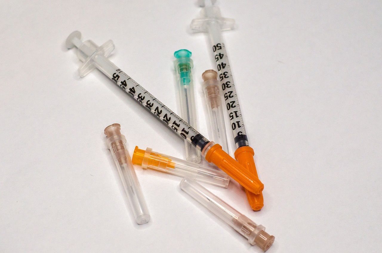 Sacklerowie i Purdue Pharma zgodni na rekordową ugodę w sprawie opioidów o wartości 7,4 mld USD