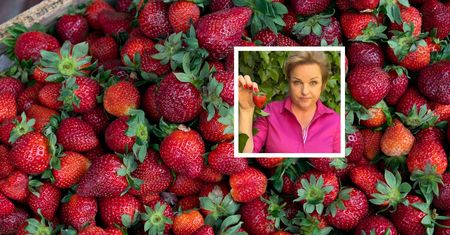Zrób to przed zjedzeniem truskawek. Katarzyna Bosacka poleca