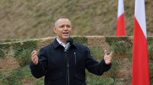 Nawrocki o dostępie do broni: Musimy podjąć publiczną dyskusję